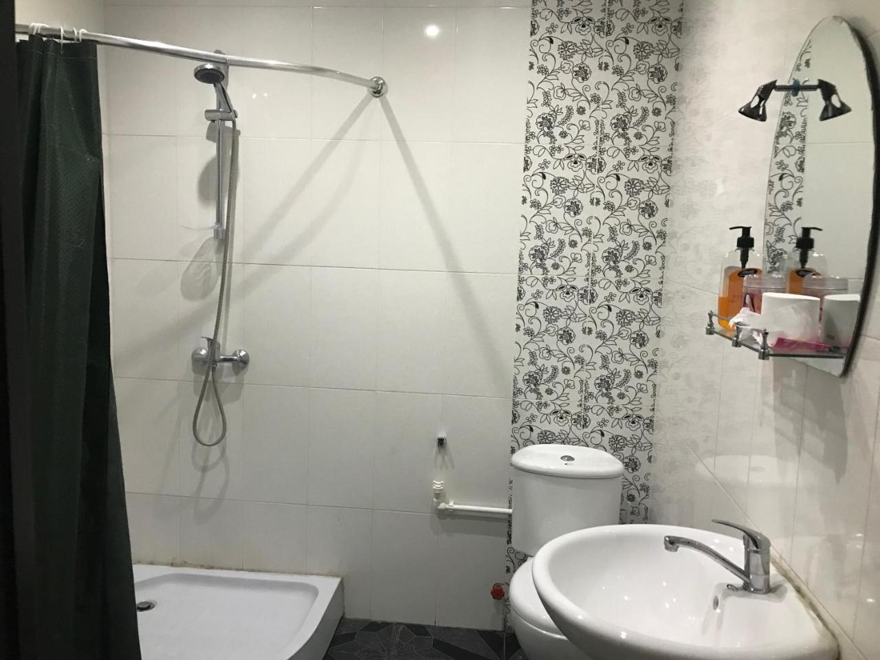 Hotel Monaco Tbilisi Luaran gambar
